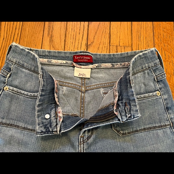 90s Vintage Levi’s - Picture 2 of 5